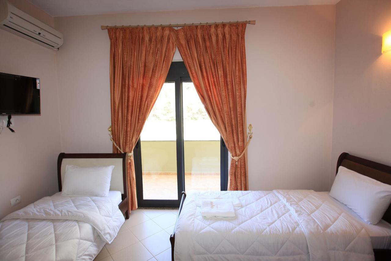 Hotel Gryka E Kelcyres Εξωτερικό φωτογραφία