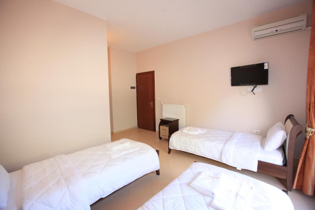 Hotel Gryka E Kelcyres Εξωτερικό φωτογραφία